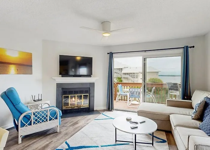 Sunny Ocean With Private Balcony & Laid-back Comfort Holiday home