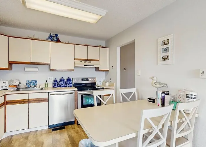 Holiday home Sunny Ocean With Private Balcony & Laid-back Comfort