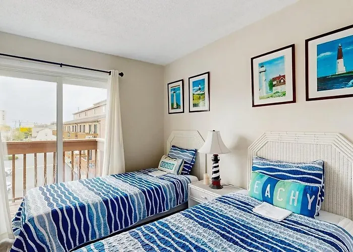 Sunny Ocean With Private Balcony & Laid-back Comfort Holiday home