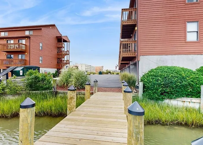 Sunny Ocean With Private Balcony & Laid-back Comfort Holiday home