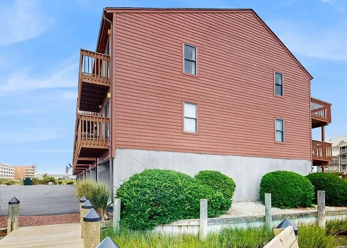 Sunny Ocean With Private Balcony & Laid-back Comfort *